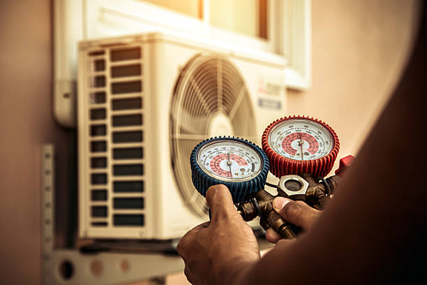 Professional Hvac technician working in Lovelady, TX